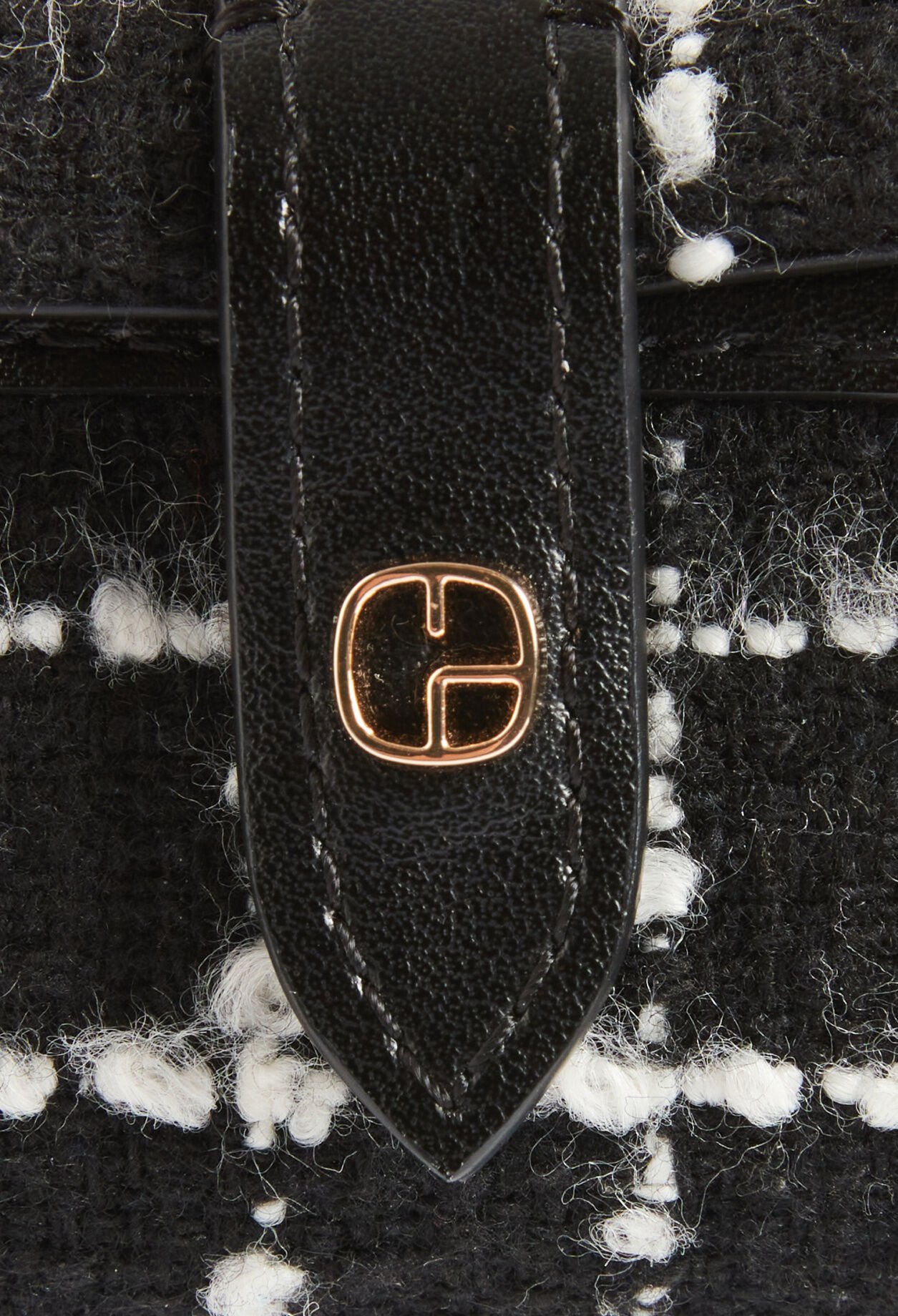 Estuche AirPods de tweed negro