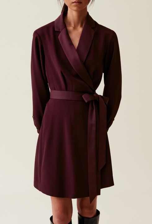 Vestido cruzado con solapa