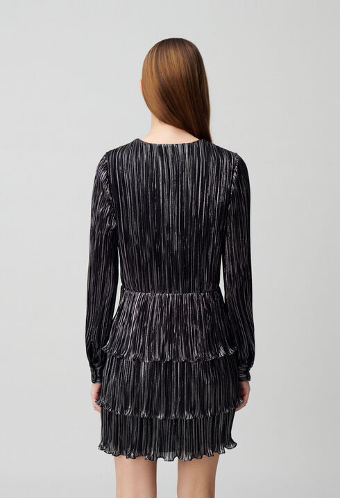 Vestido plateado corto de volantes