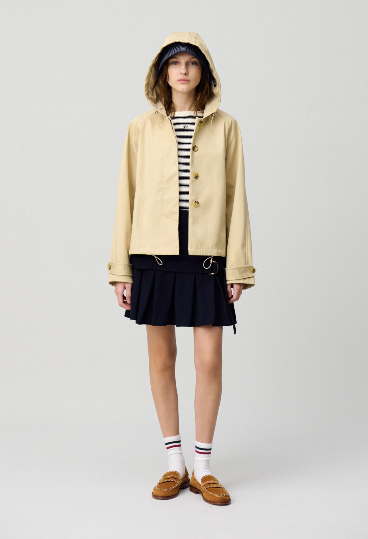 Parka ligera con capucha
