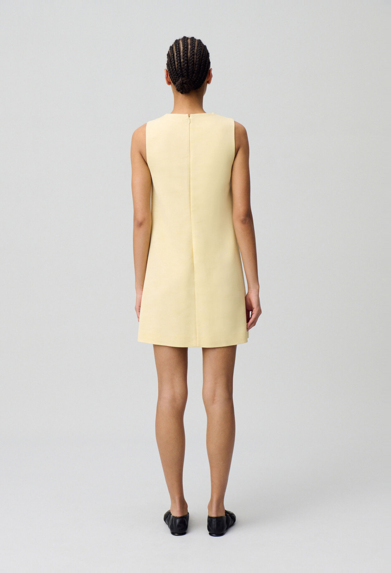 Vestido corto ajustado
