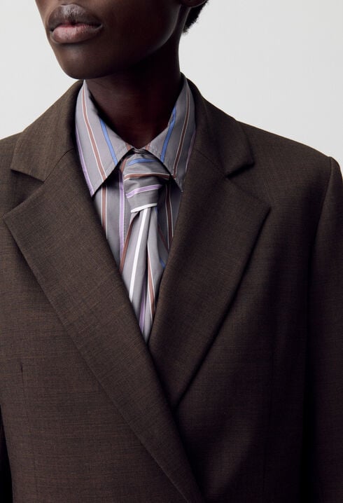 Americana de traje
