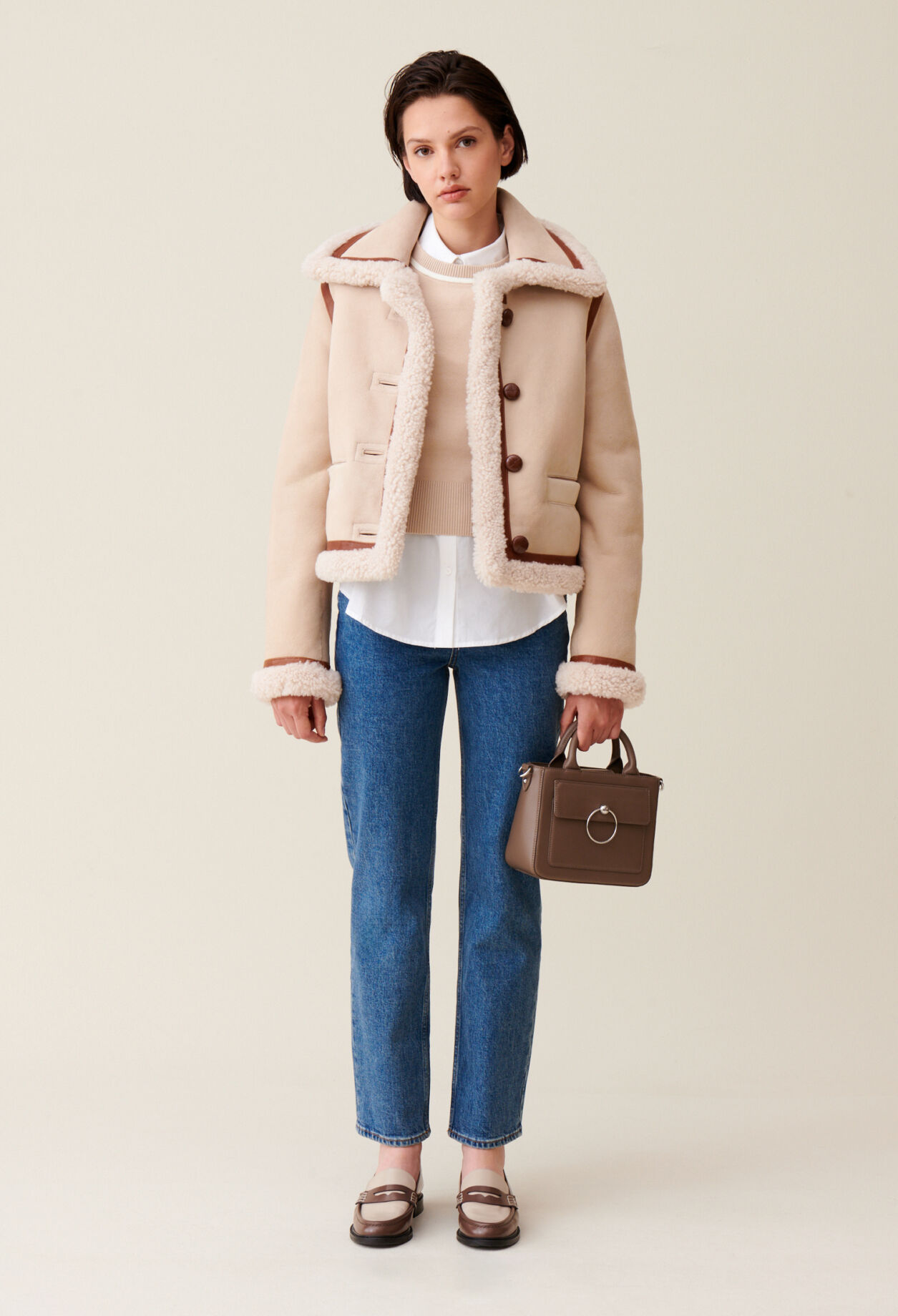 Chaqueta de piel lanosa beige