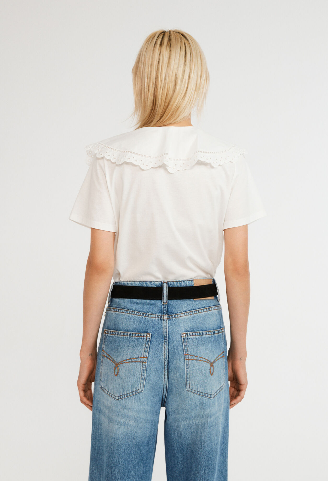 Camiseta con cuello