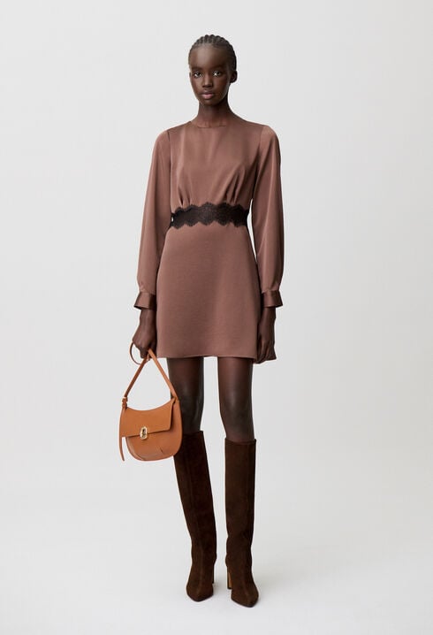 Vestido corto satinado