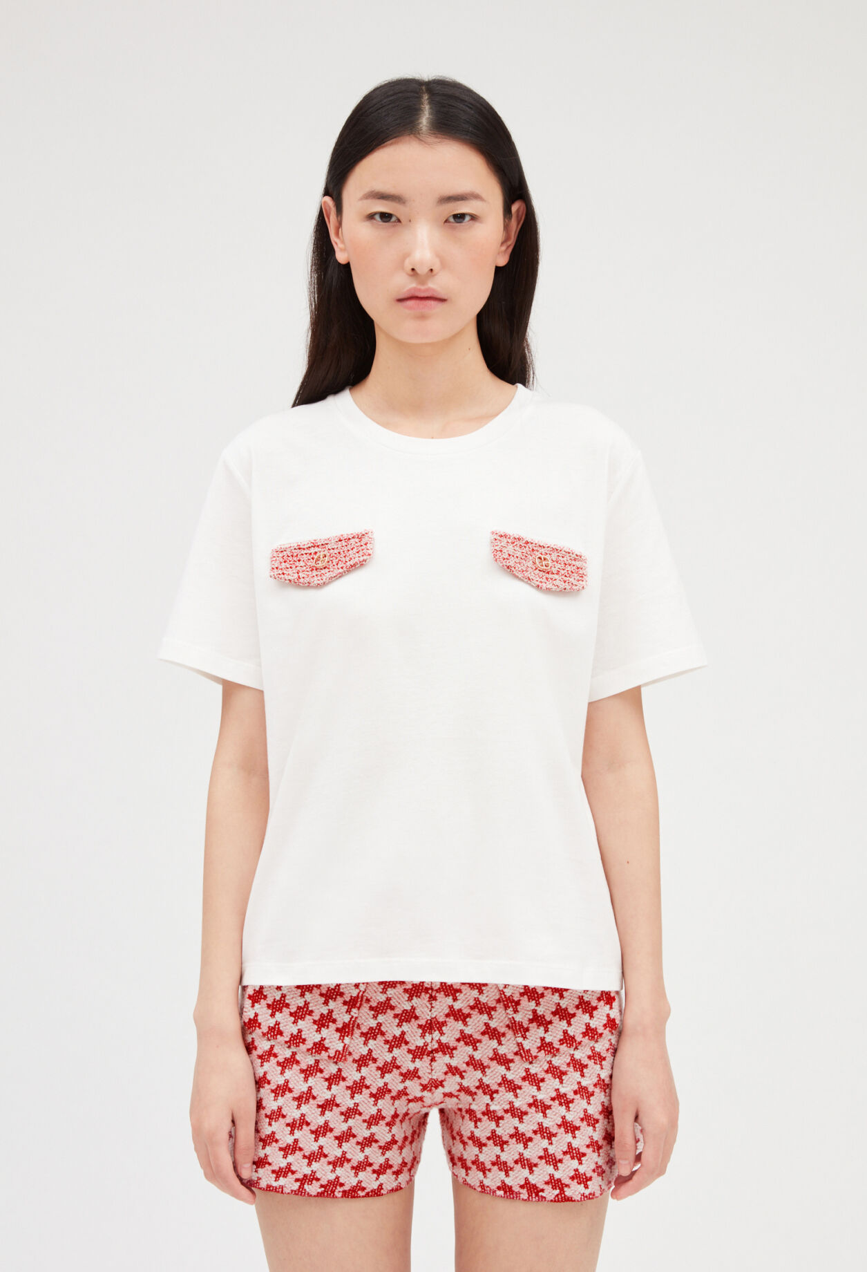 Camiseta crudo con bolsillos de tweed