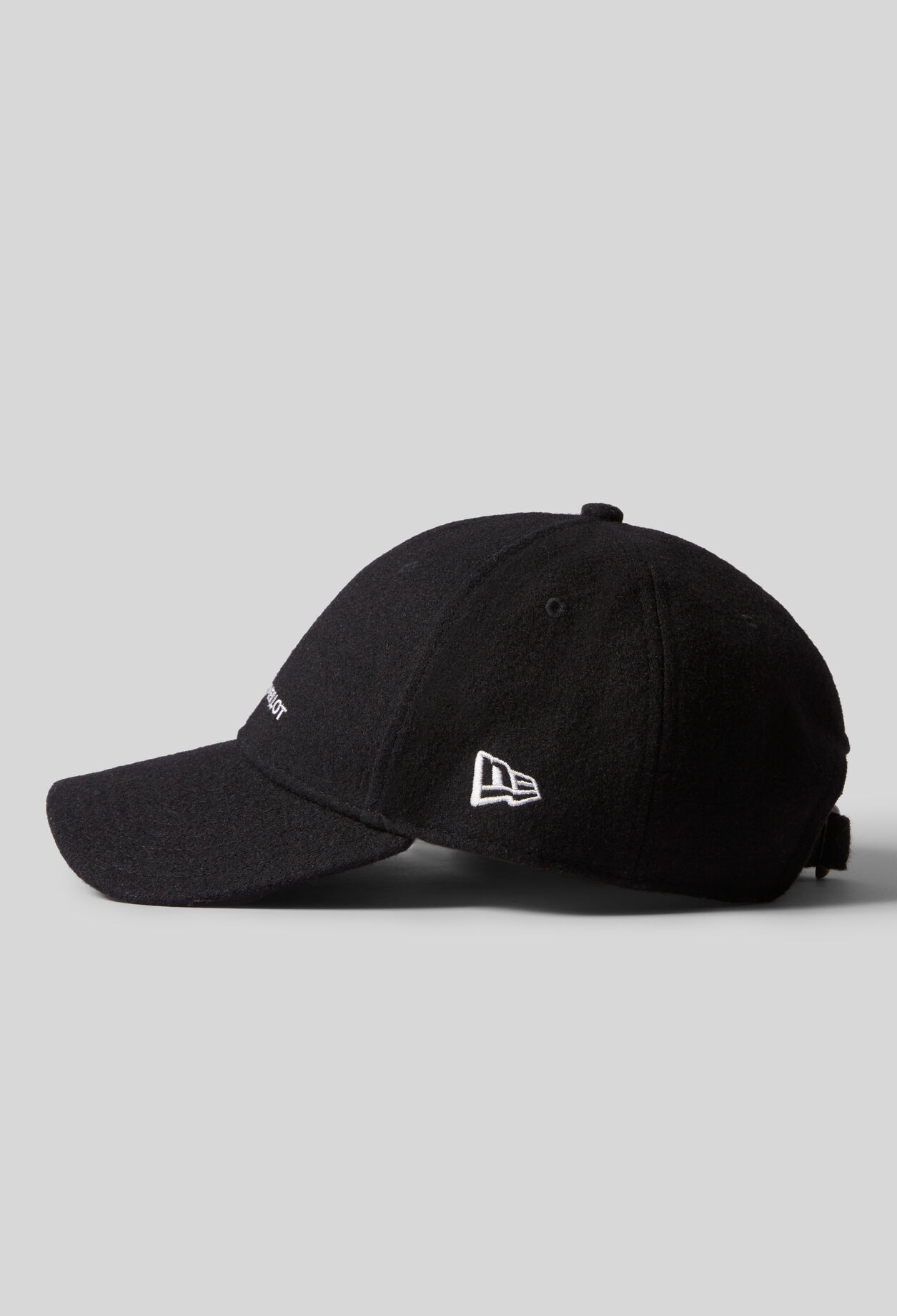 Gorra negra con logo Claudie Pierlot