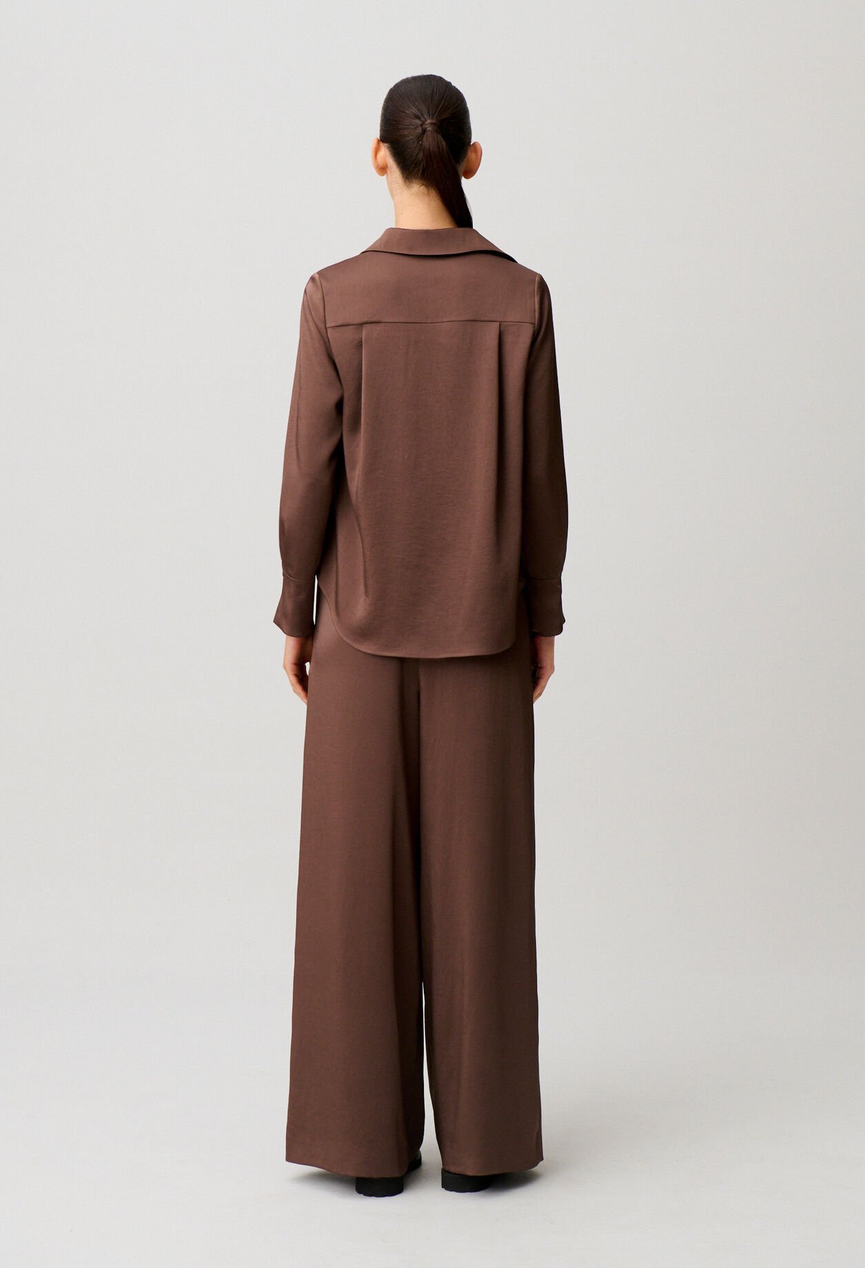 Blusa fluida con cuello