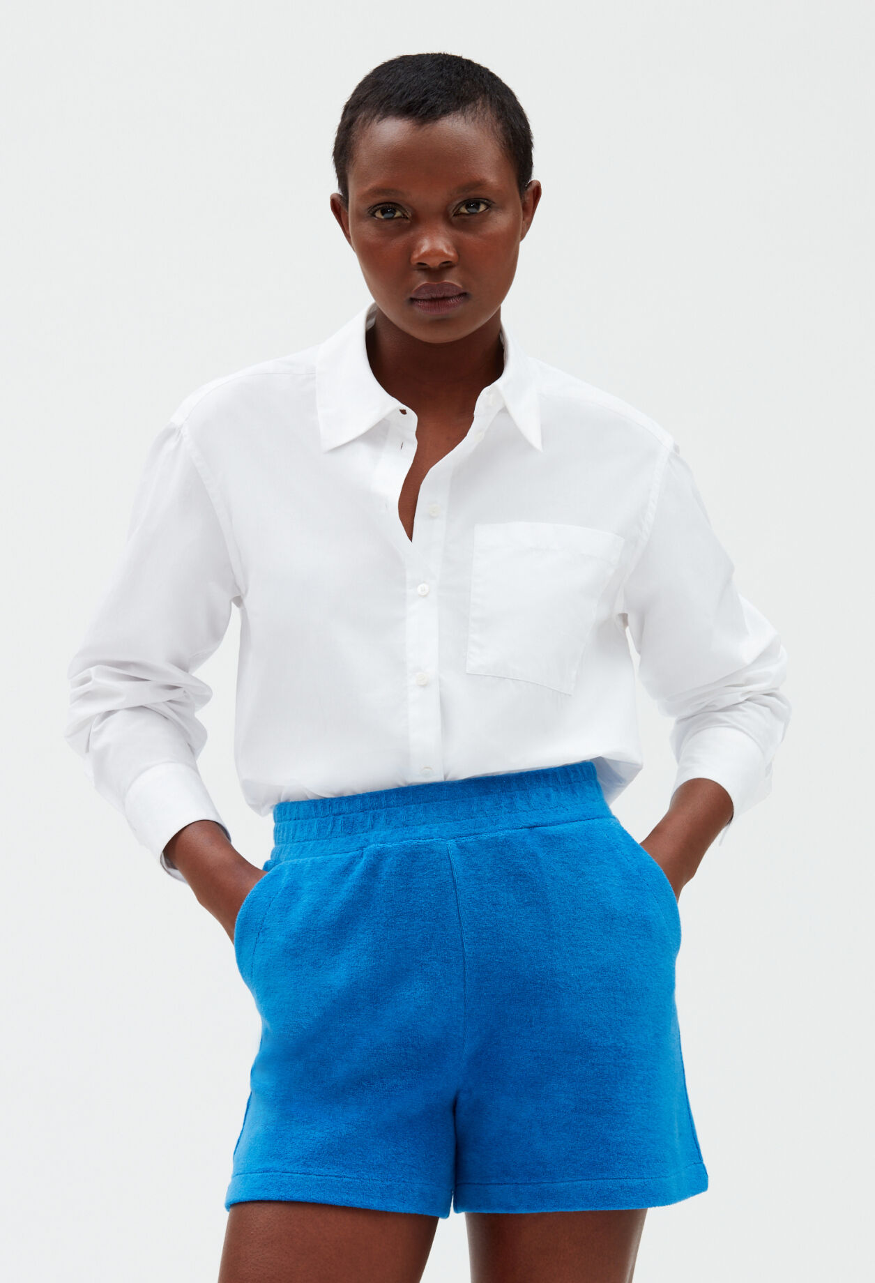 Pantalon corto de felpa azul
