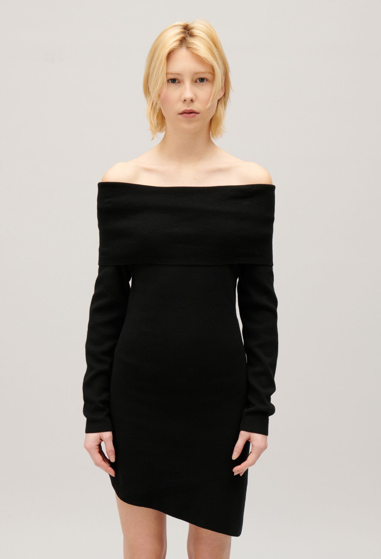 Vestido asimétrico de punto