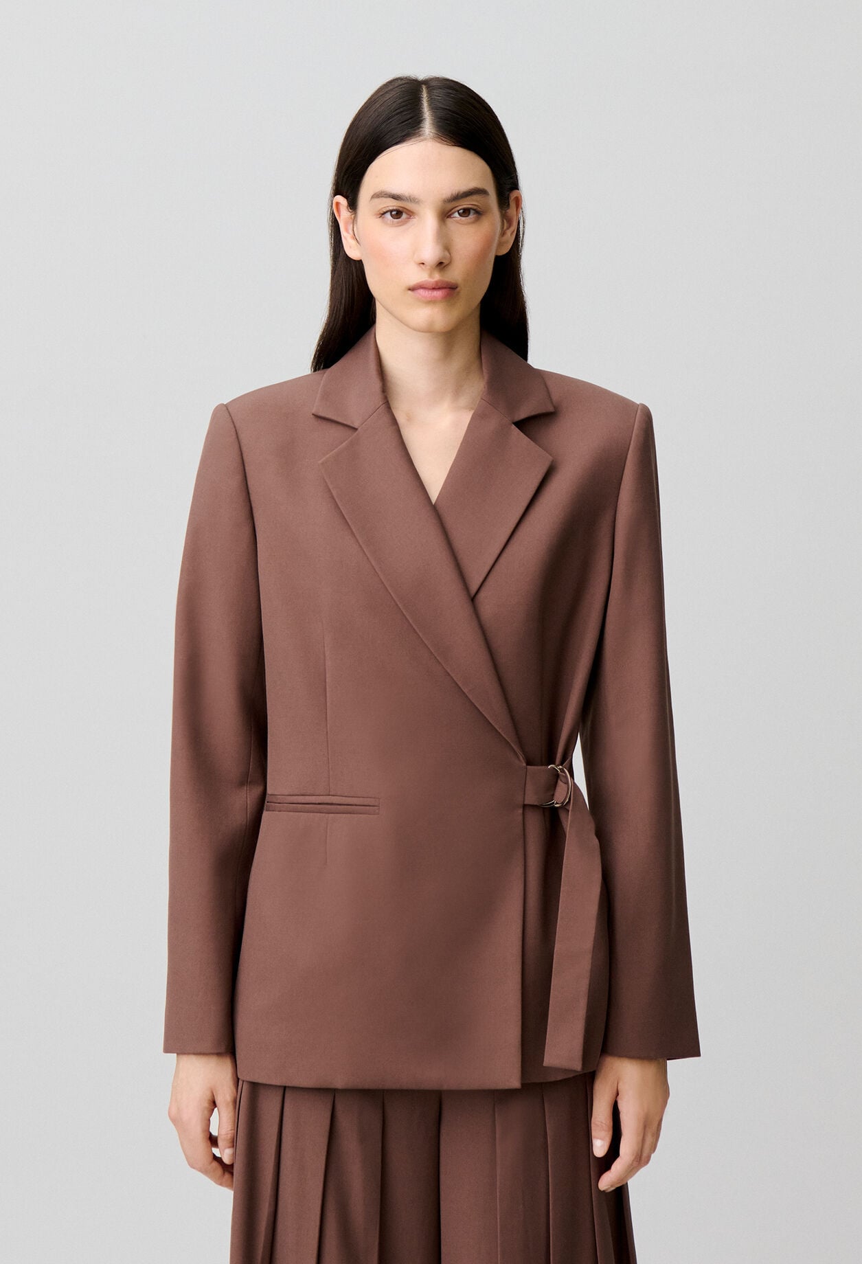 Chaqueta recta doble hebilla plata