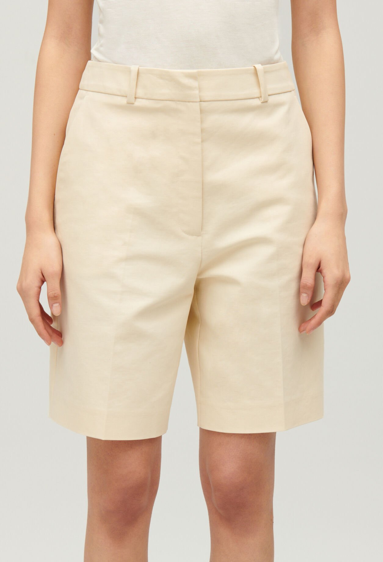 Bermudas algodón beige claro