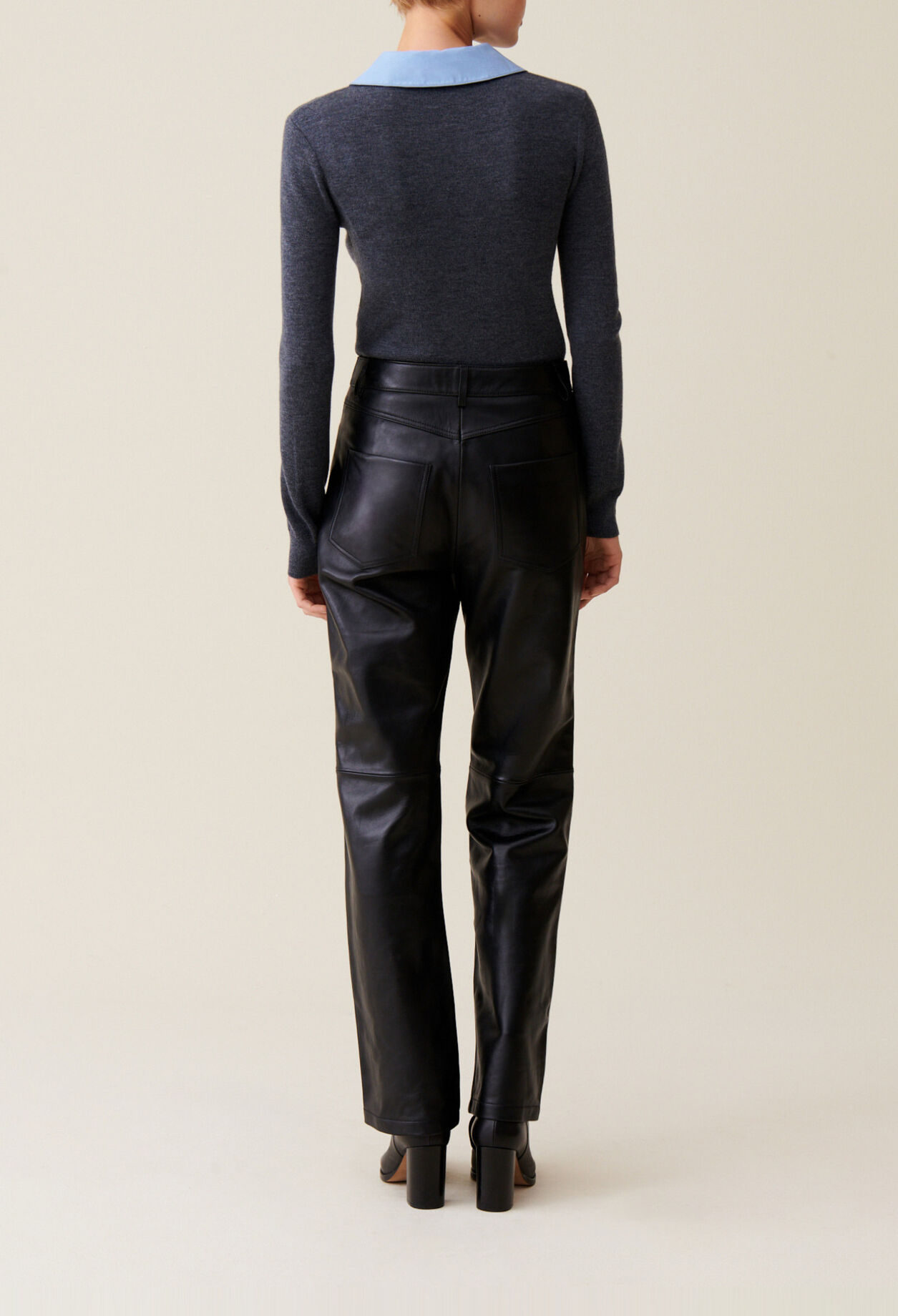 Pantal&oacute;n recto de cuero