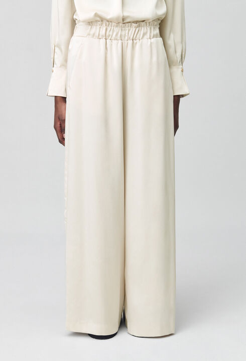 Pantalón ancho con cintura fruncida