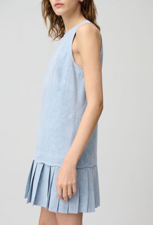 Vestido corto sin mangas