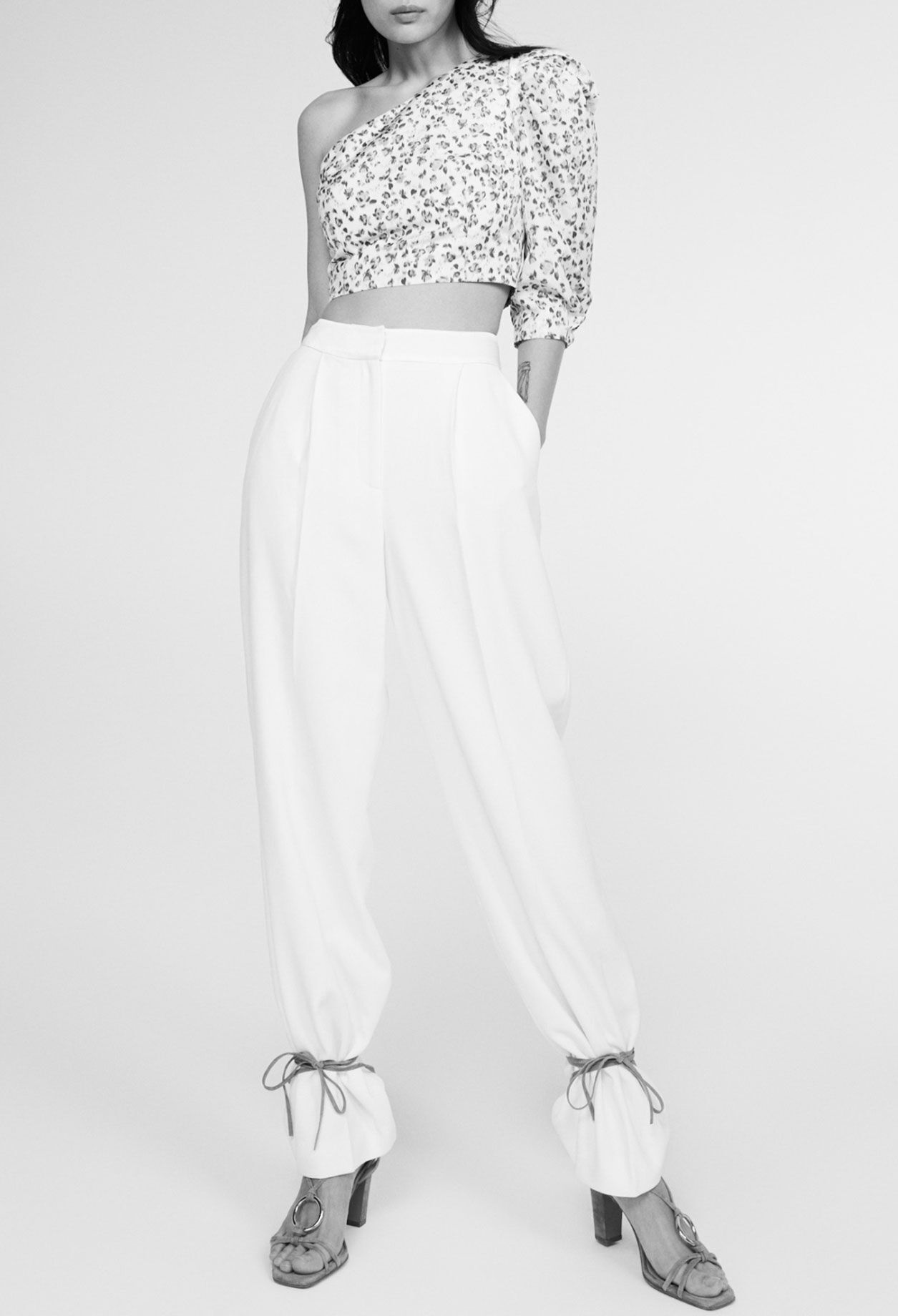 Pantalón de traje blanco
