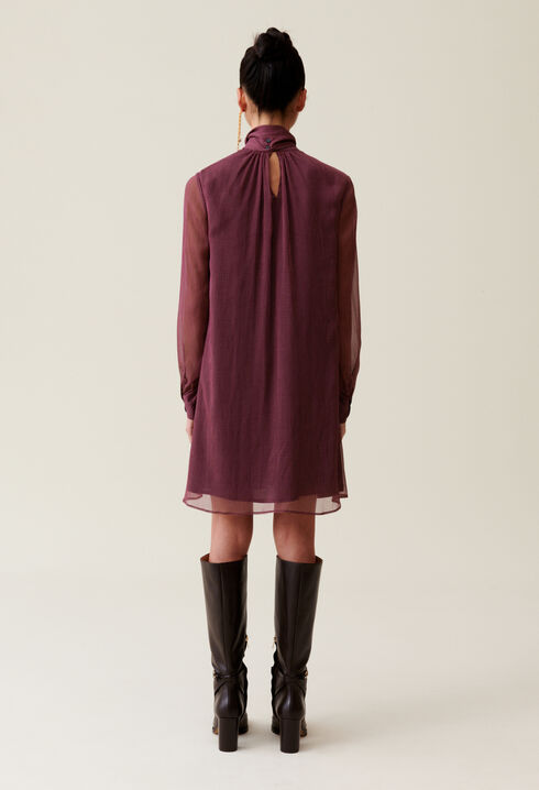 Vestido fluido con cuello lazo