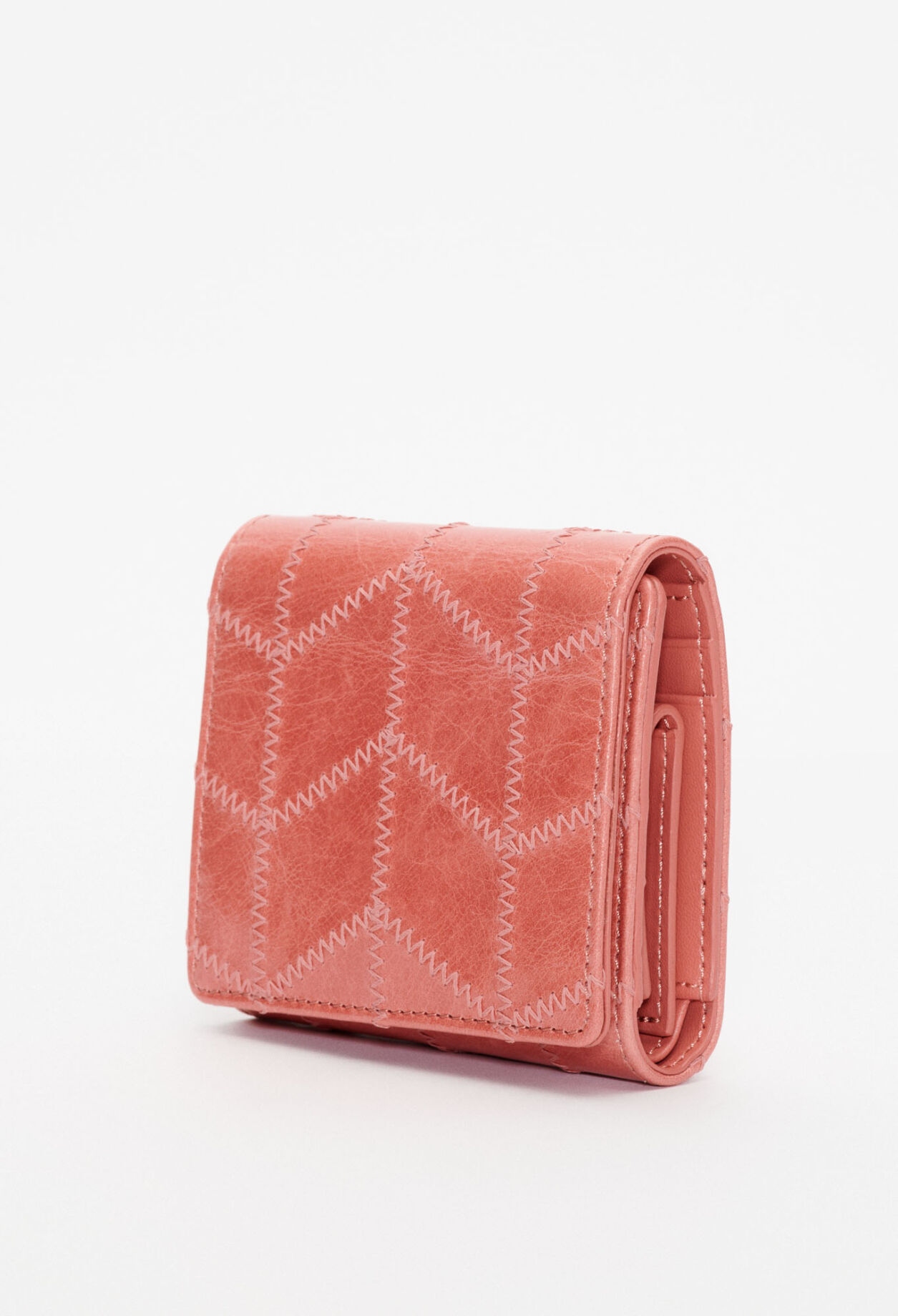 Cartera cuero acharolado