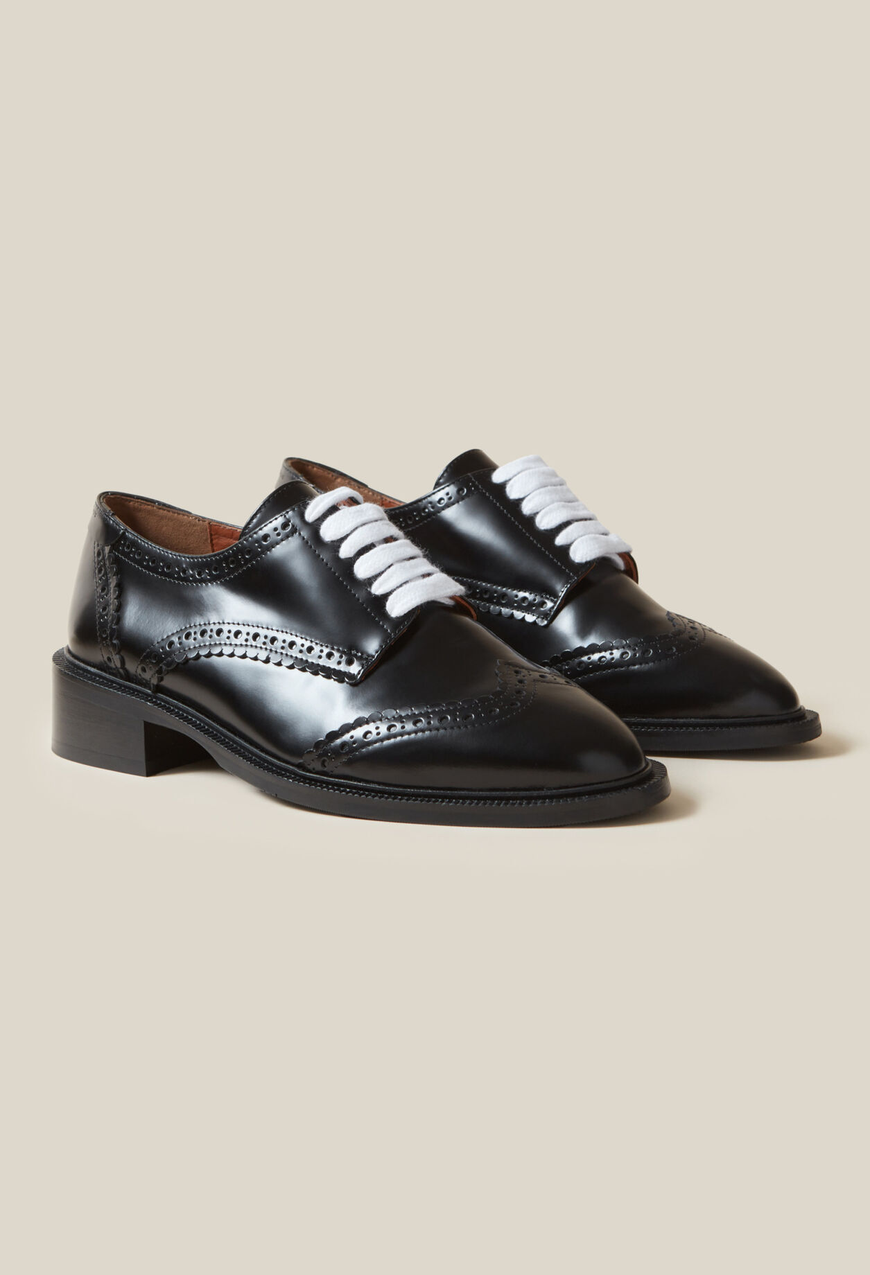 Derbies de cuero charol
