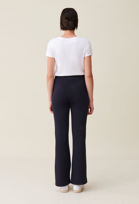 Pantalón azul marino cómodo