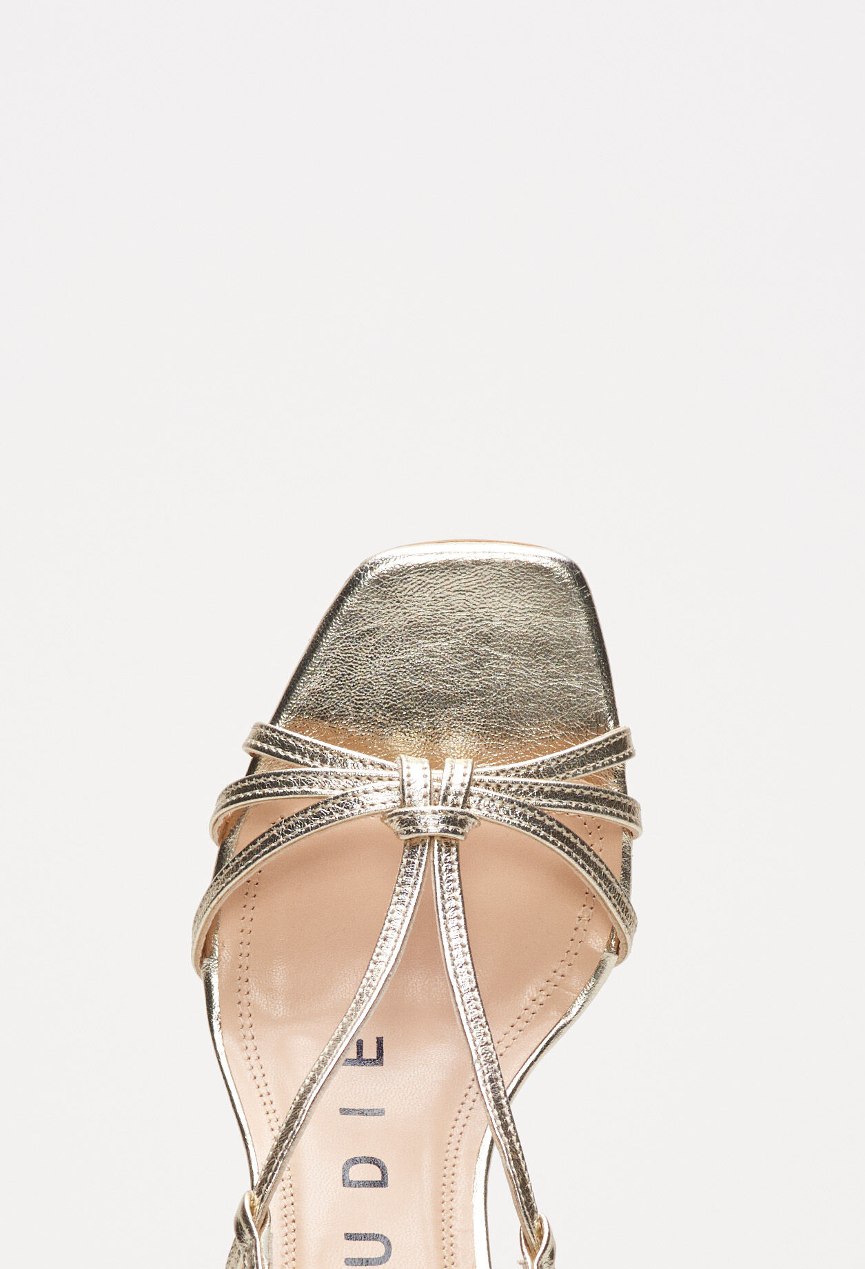 Sandalias con tacón metalizadas