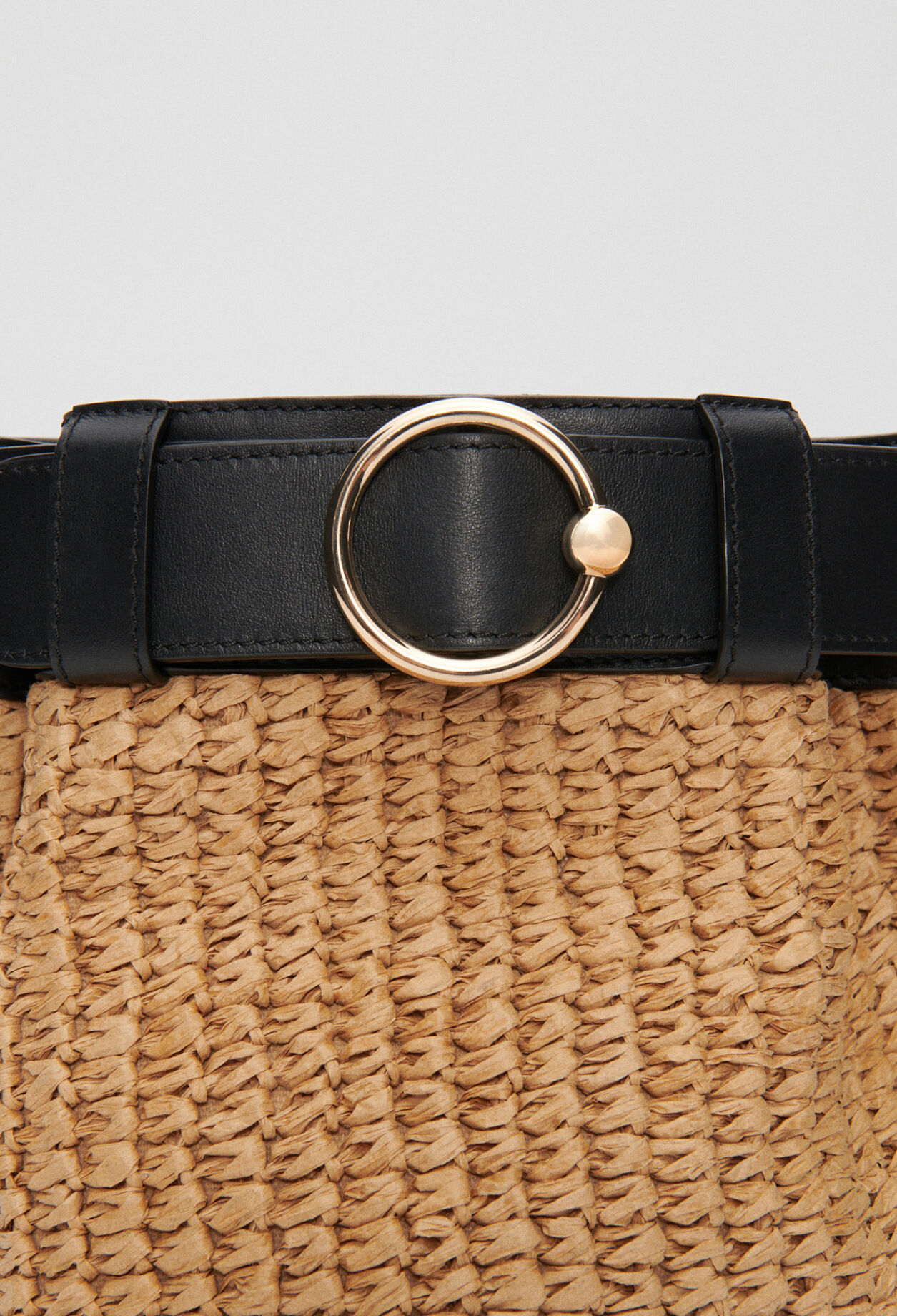 Bolso bombonera de cuero responsable