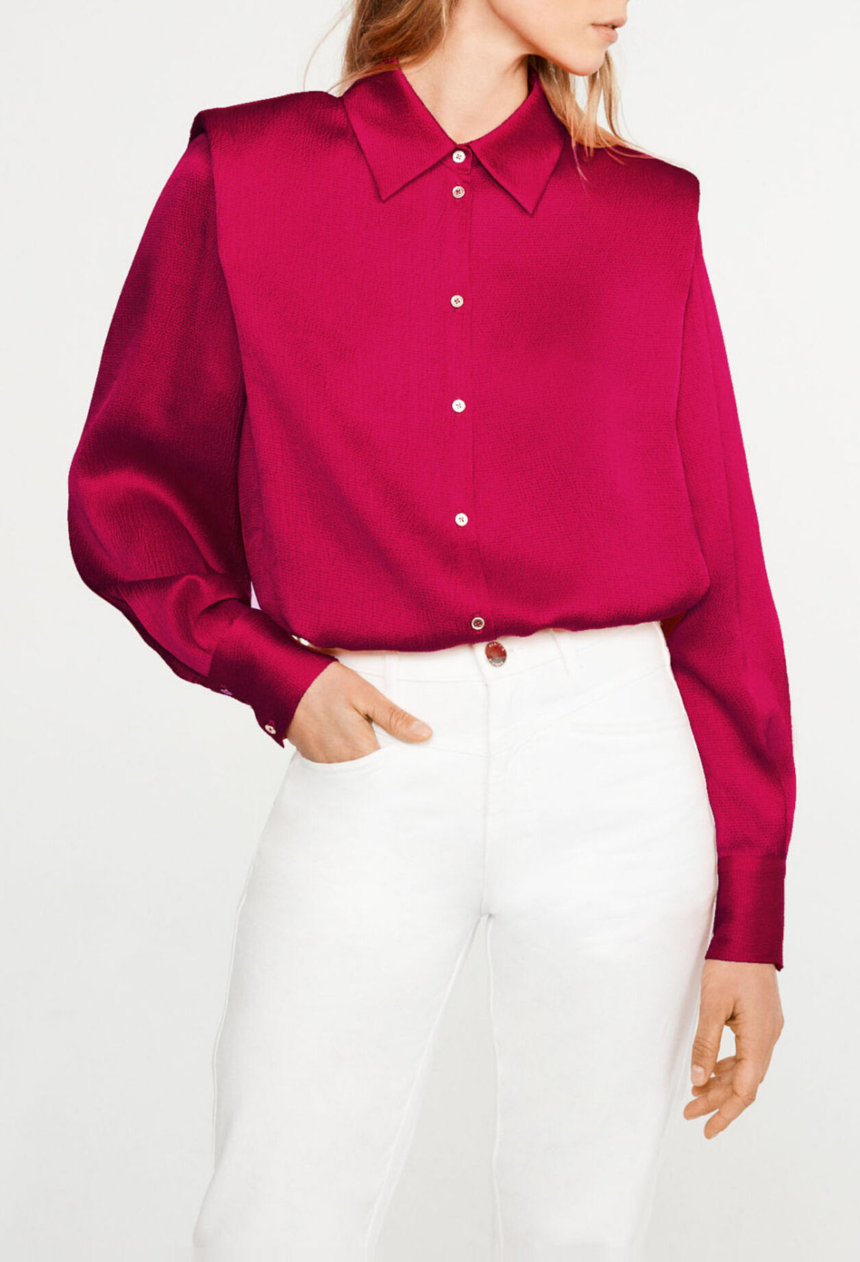 Camisa con hombreras