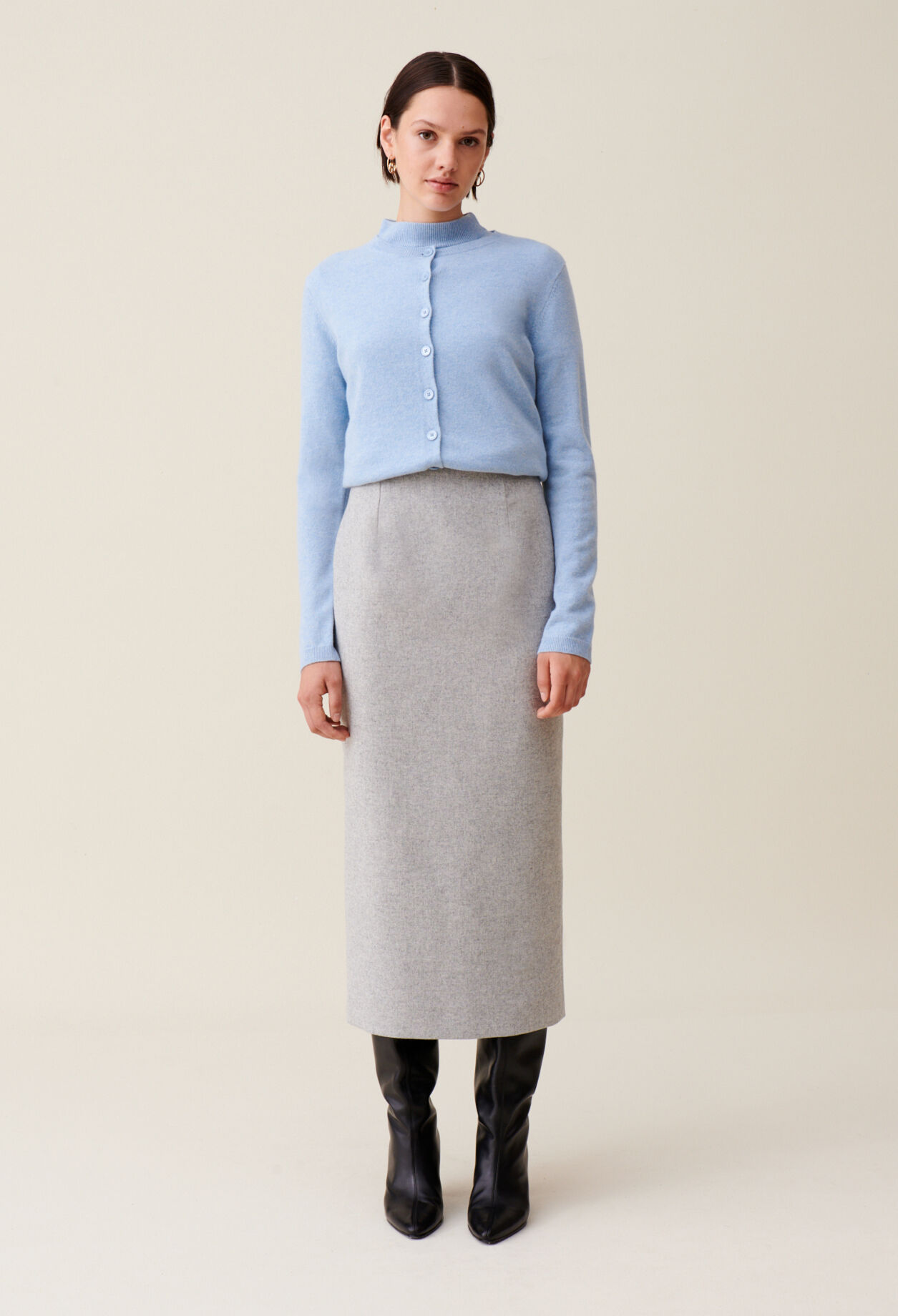 Falda lápiz gris de talle alto