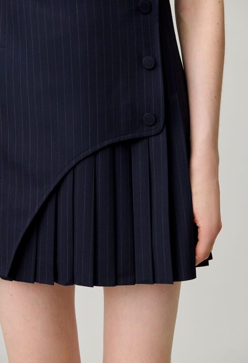 Vestido corto sin mangas
