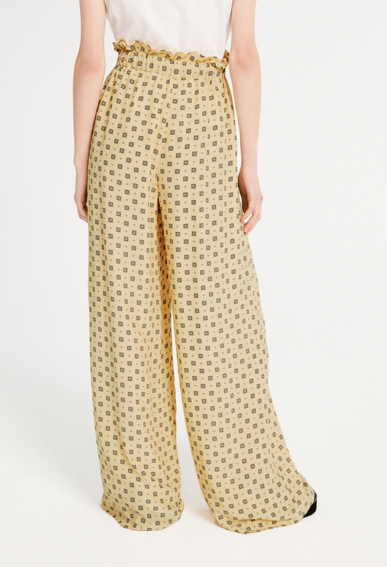 Pantalones fluidos