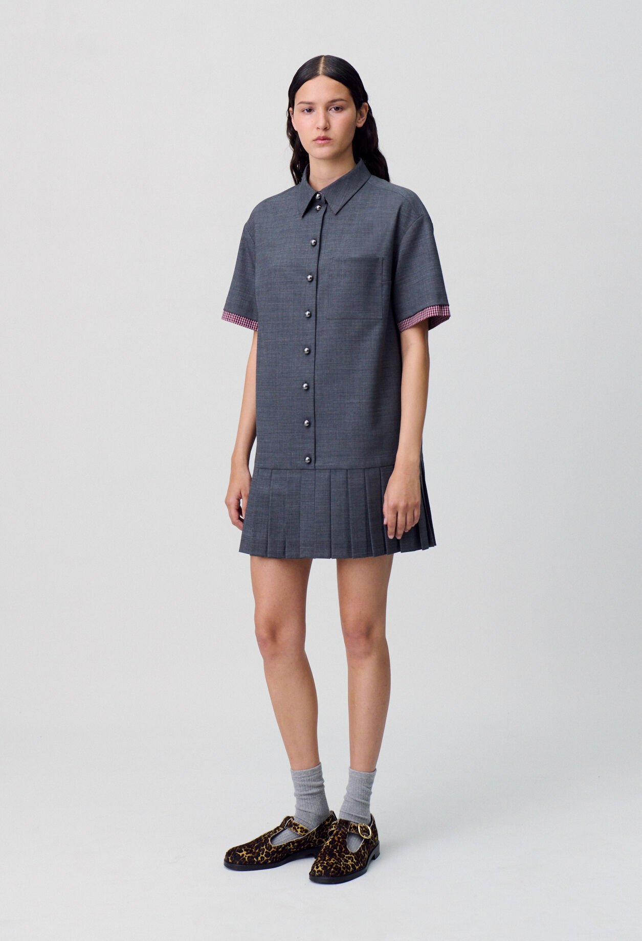 Vestido corto plisado