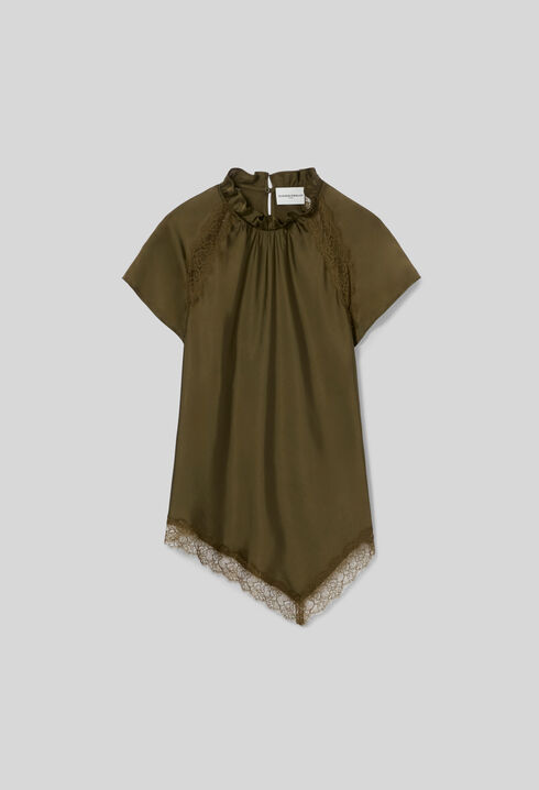 Top satinado cuello victoriano