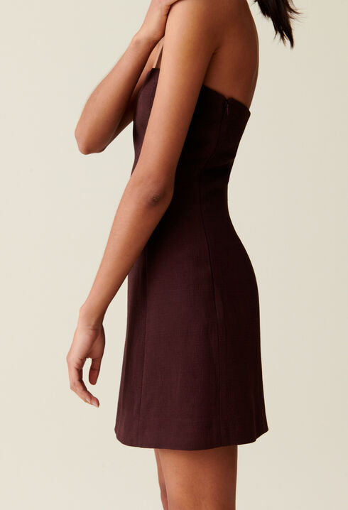 Vestido corto sin tirantes