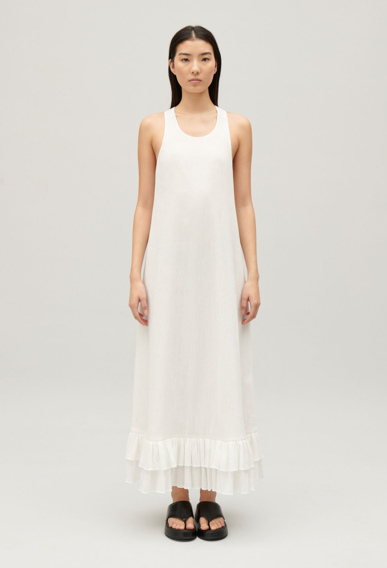 Vestido midi con volantes