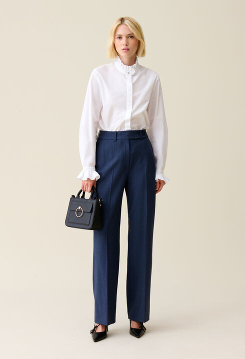 Blusa blanca cuello volante