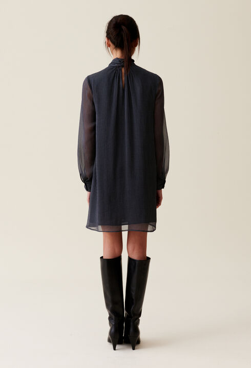 Vestido fluido con cuello lazo