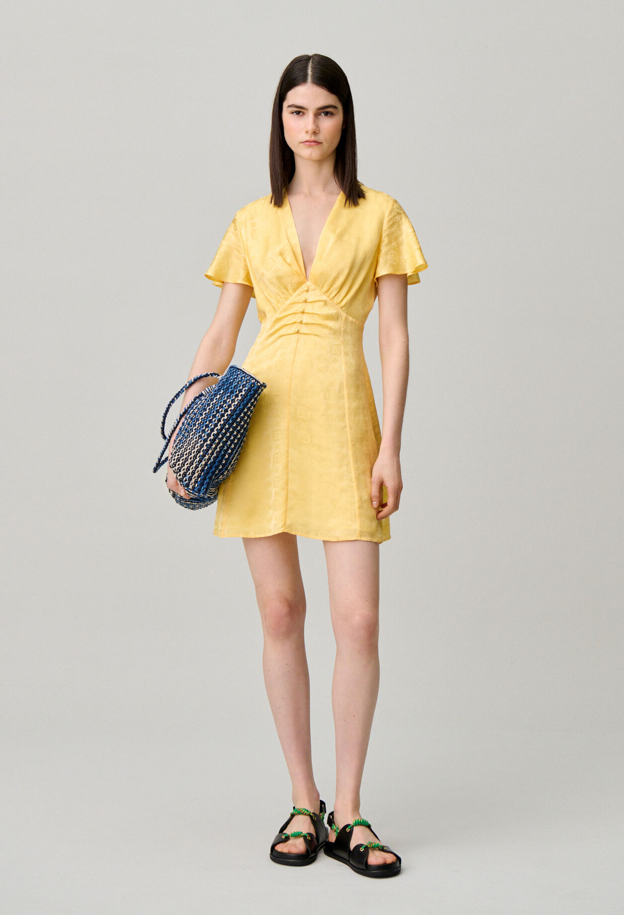 Vestido corto vaporoso