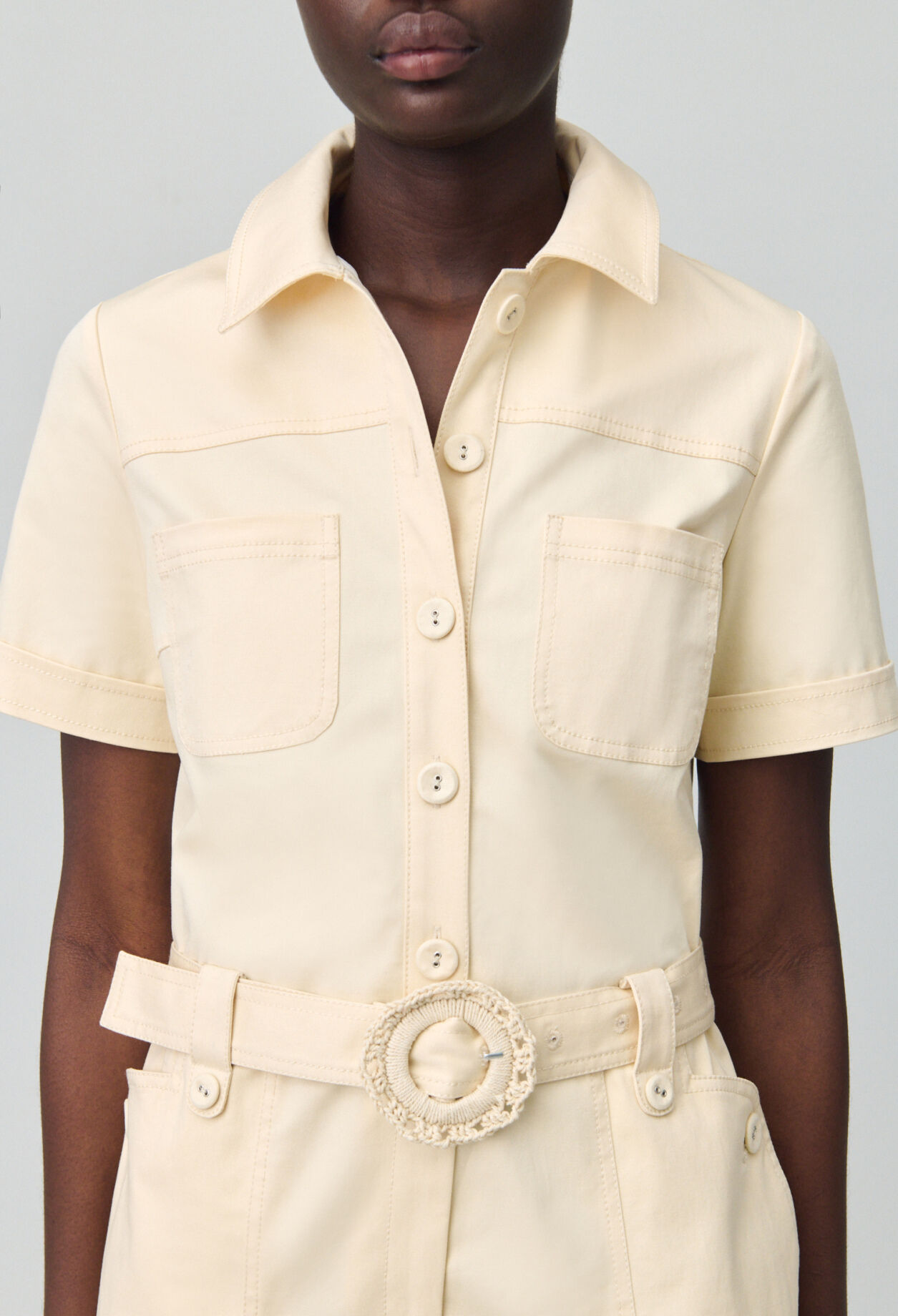 Mono corto estilo camisa