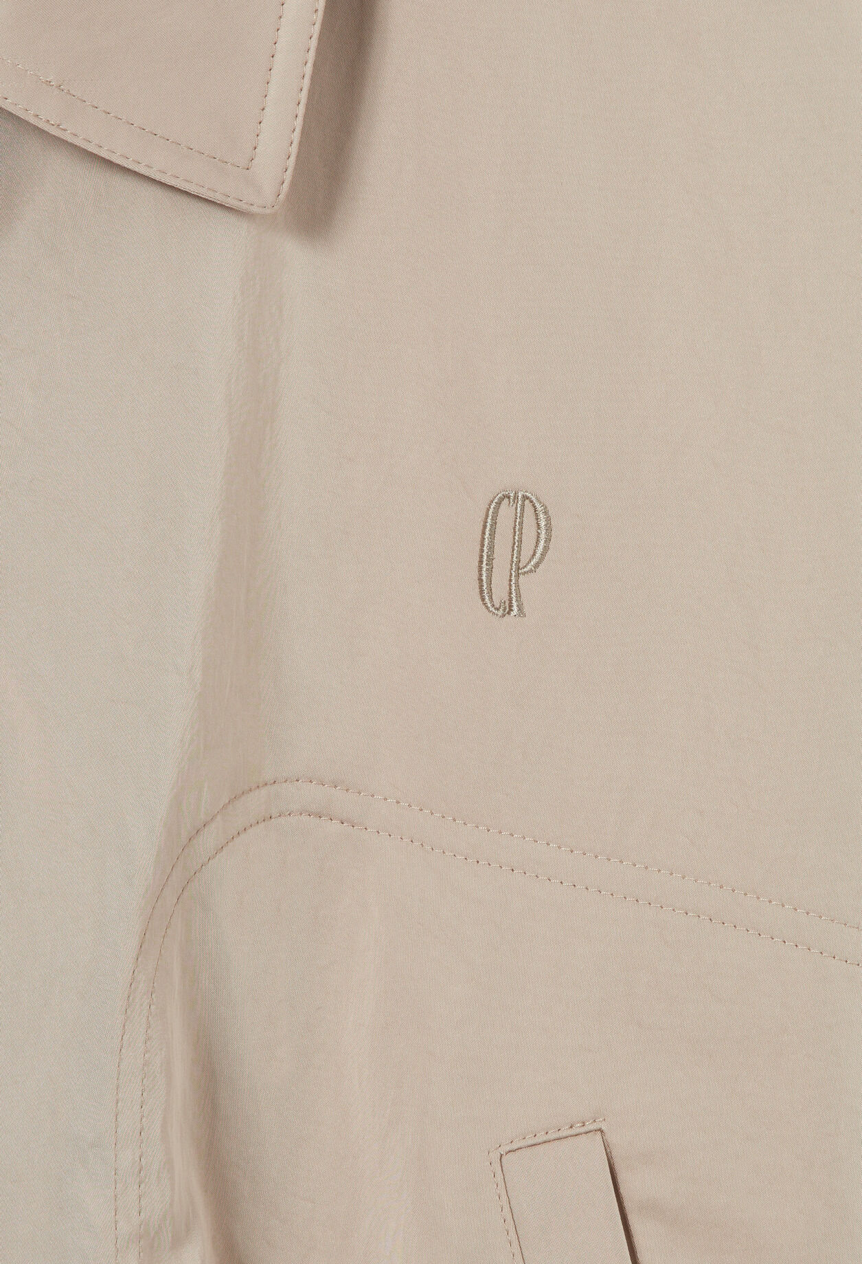 Chaqueta oversize con cremallera