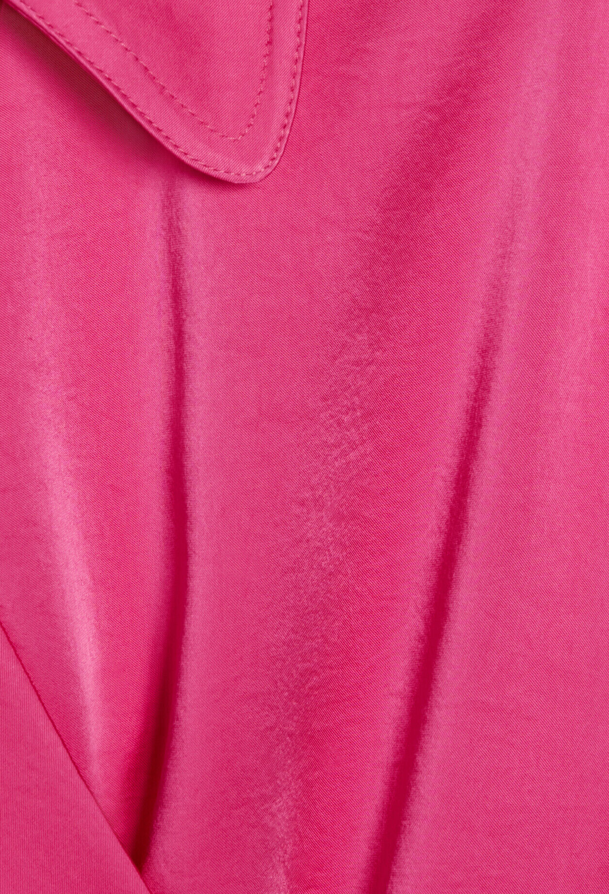 Vestido midi anudado en rosa 