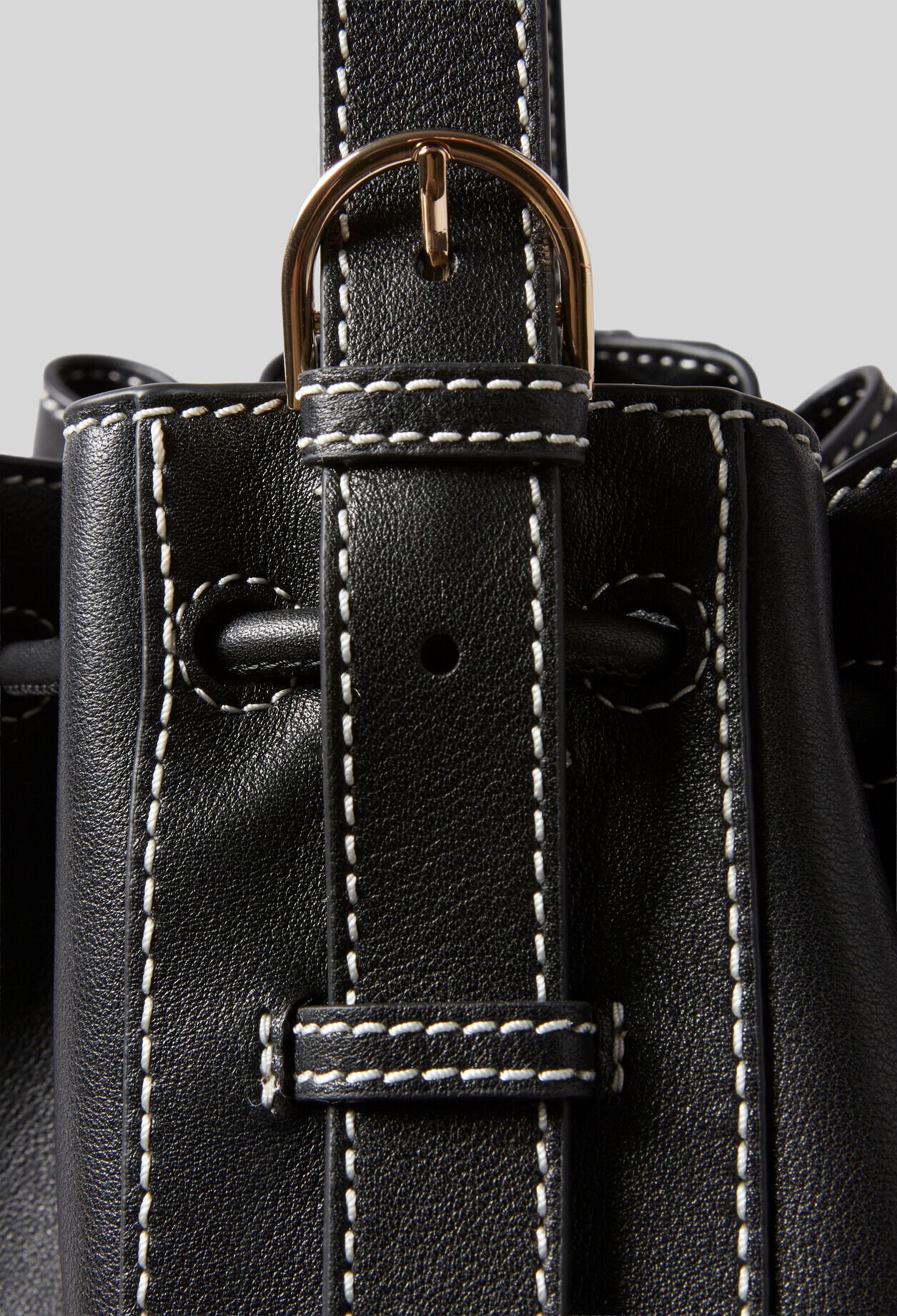 Bolso saco grande de cuero