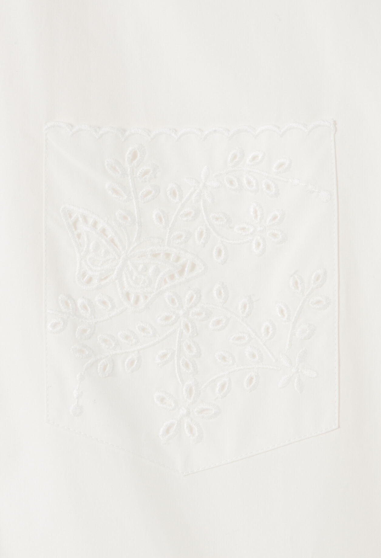 Camisa blanca bordada