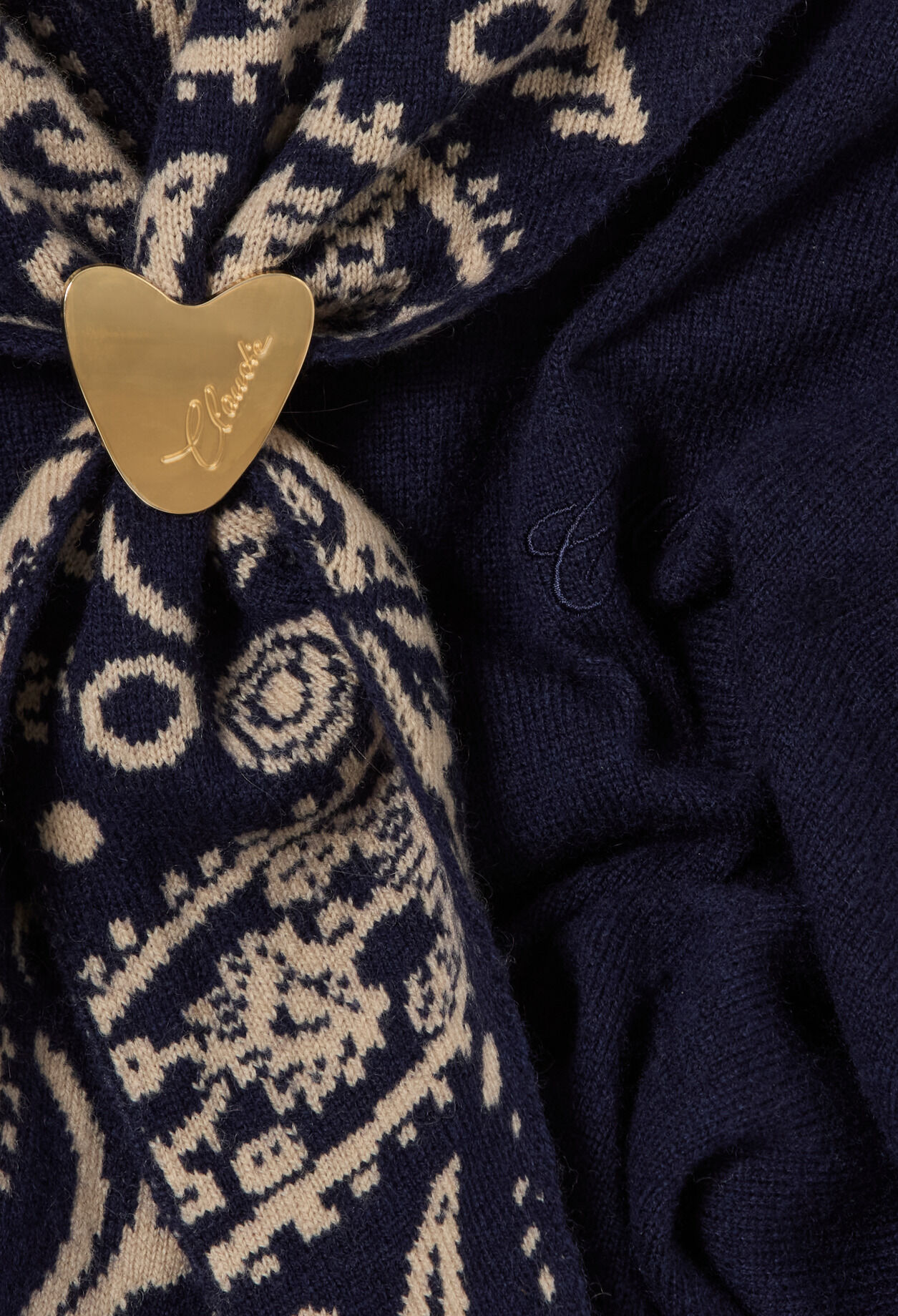 Jersey punto joya coraz&oacute;n dorado