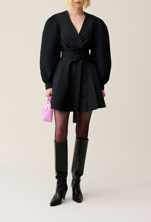 Vestido corto negro manga globo