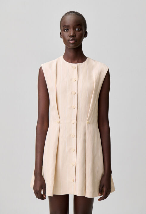 Vestido corto sin mangas