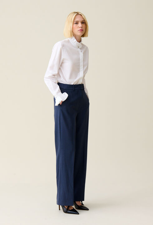 Blusa blanca cuello volante