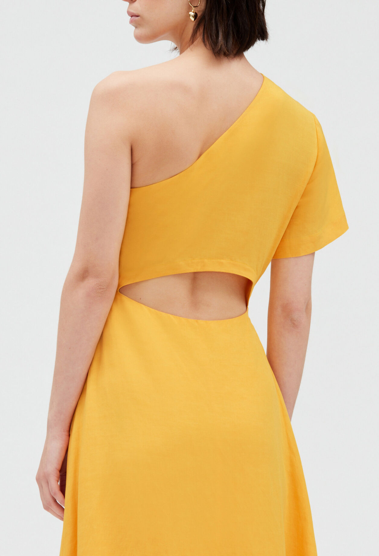 Vestido midi asimétrico amarillo