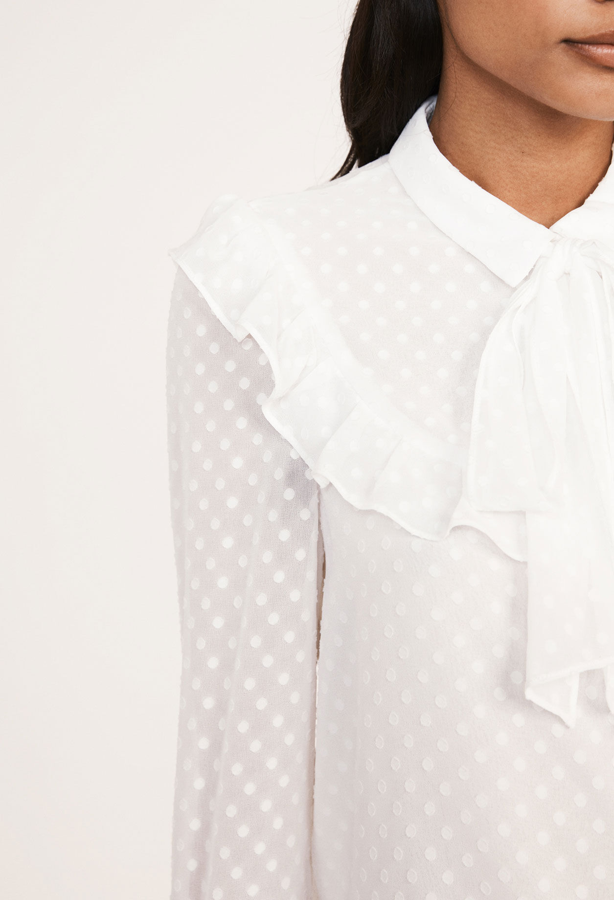 Camisa de cuello Lavallière