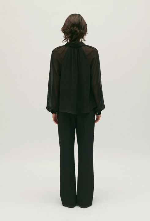 Blusa fluida negra