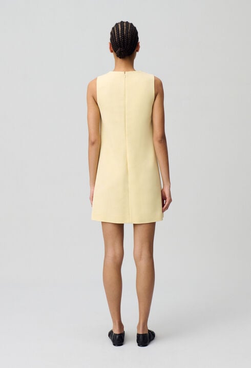 Vestido corto ajustado